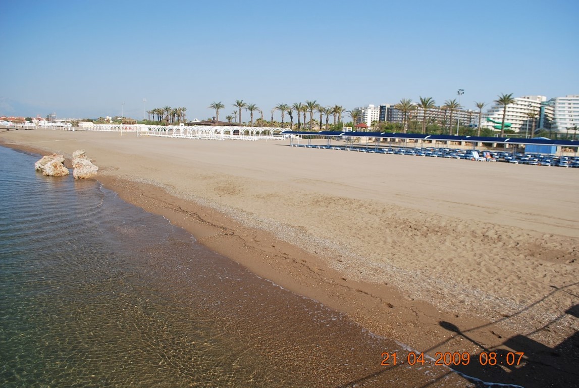 imagini hotel TITANIC LARA